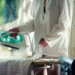 Dampfbügelstation im Einsatz